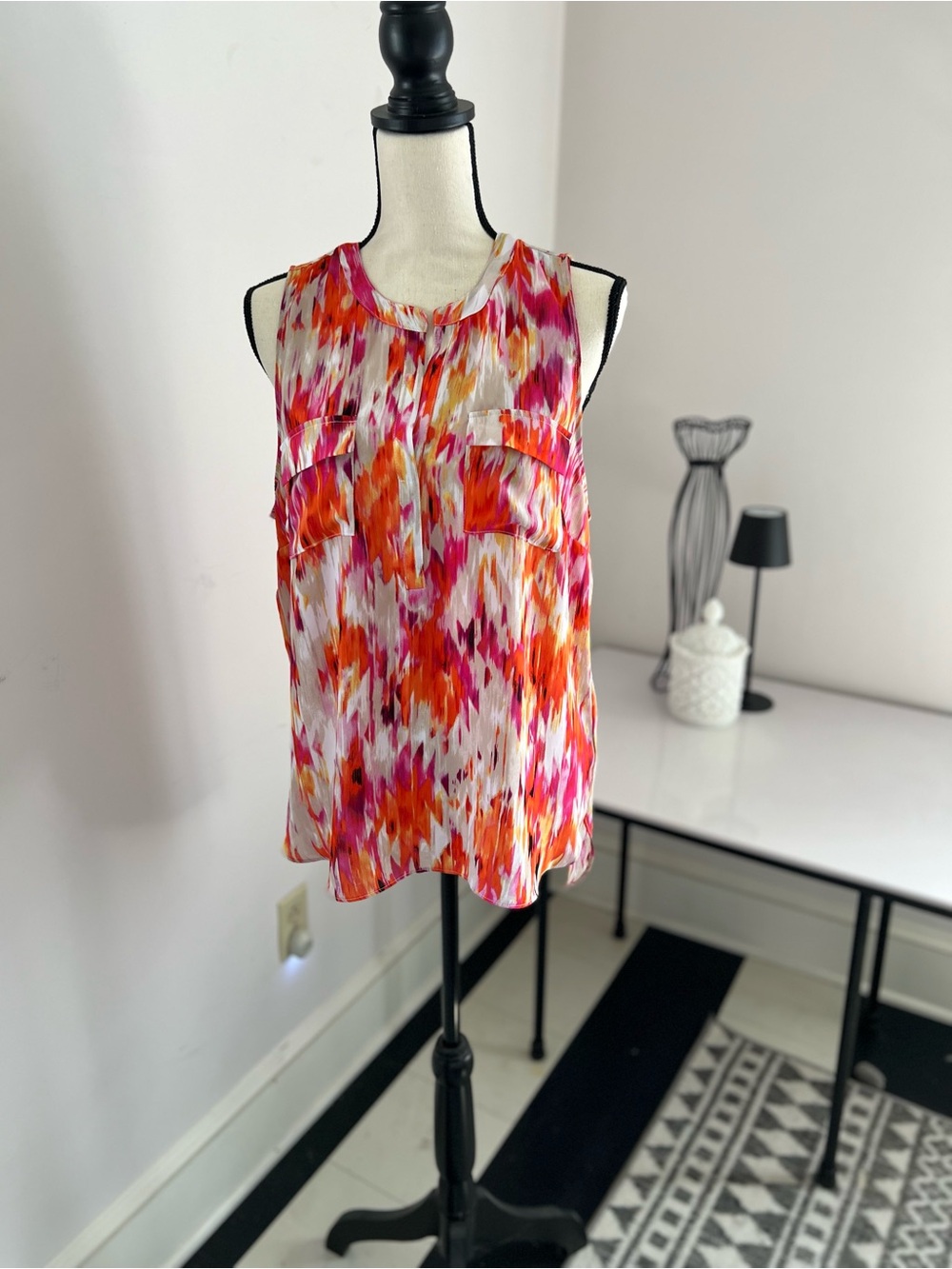a.n.a Sleeveless Abstract Print Blouse in Pink & Orange